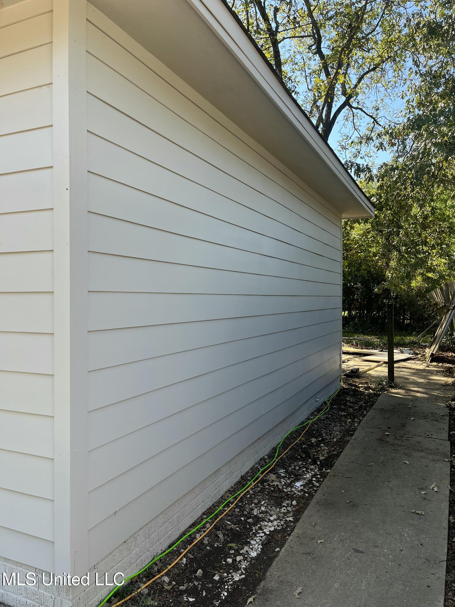 1423 Sunset Circle Clarksdale, MS 38614 - Photo 3 of 4 IMG_3539