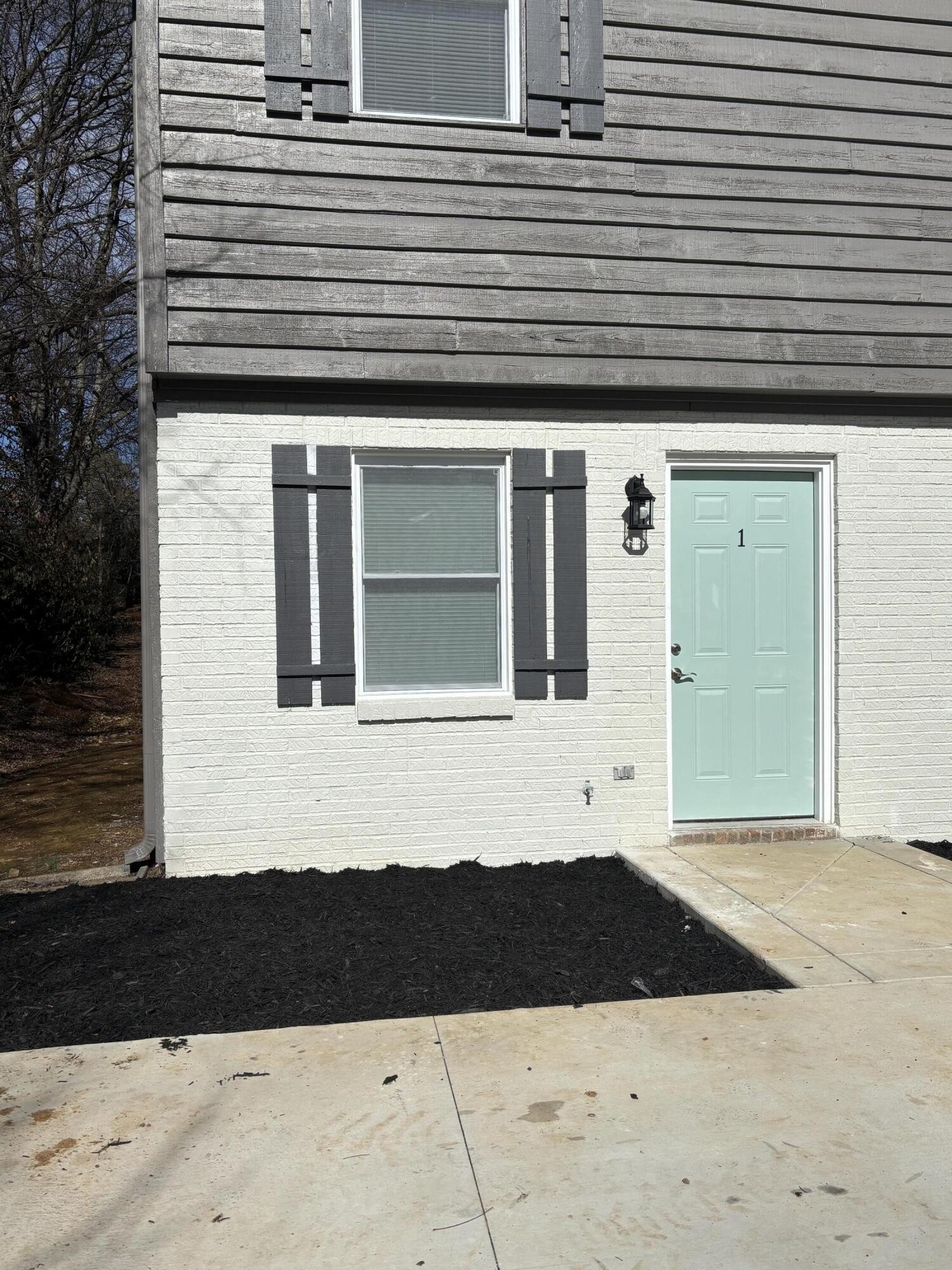 145 20th Street Northeast Cleveland, TN 37311 - Photo 2 of 11