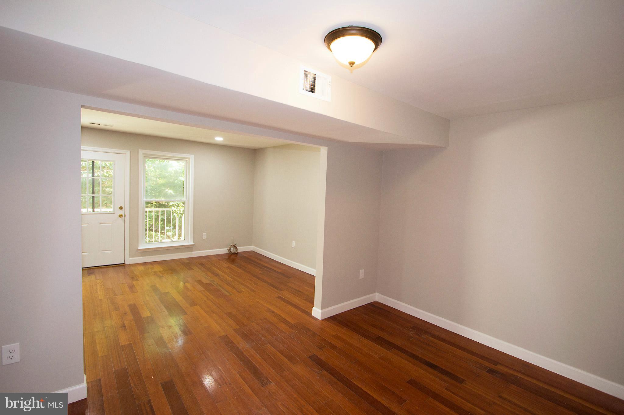 3789 Persimmon Circle Fairfax, VA 22031 - Photo 12 of 26 dinning area