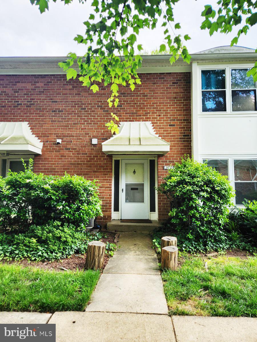 3789 Persimmon Circle Fairfax, VA 22031 - Photo 2 of 26