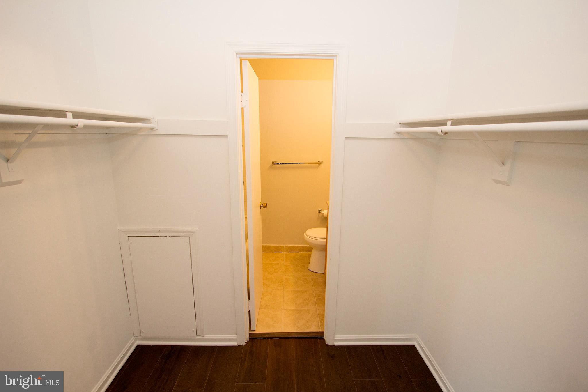 3789 Persimmon Circle Fairfax, VA 22031 - Photo 25 of 26 master bath