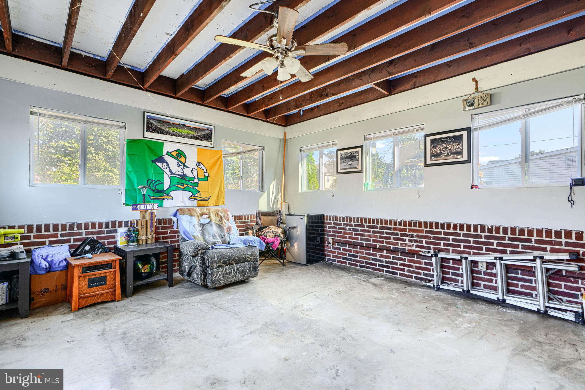 741 South Russell Street York, PA 17402 - Photo 18 of 32 a view of livingroom with furniture