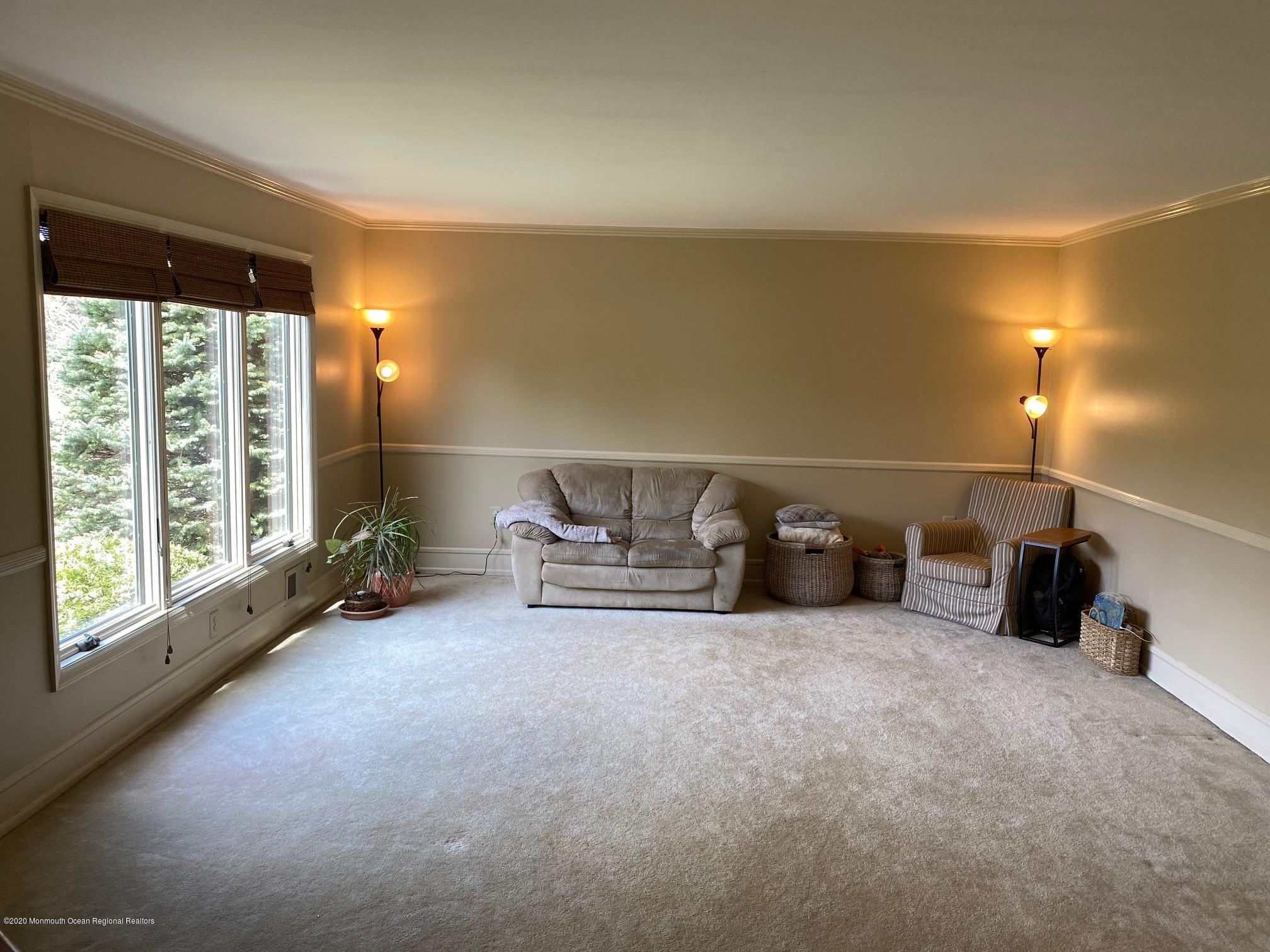 92 Tally Drive Freehold, NJ 07728 - Photo 4 of 25 IMG_4686