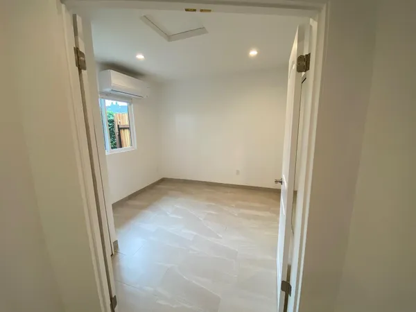a view of entryway with front door