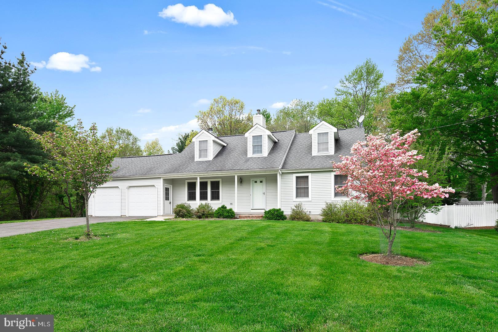 29 Penn Lyle Road Princeton Junction, NJ 08550 - Photo 1 of 21 Front exterior
