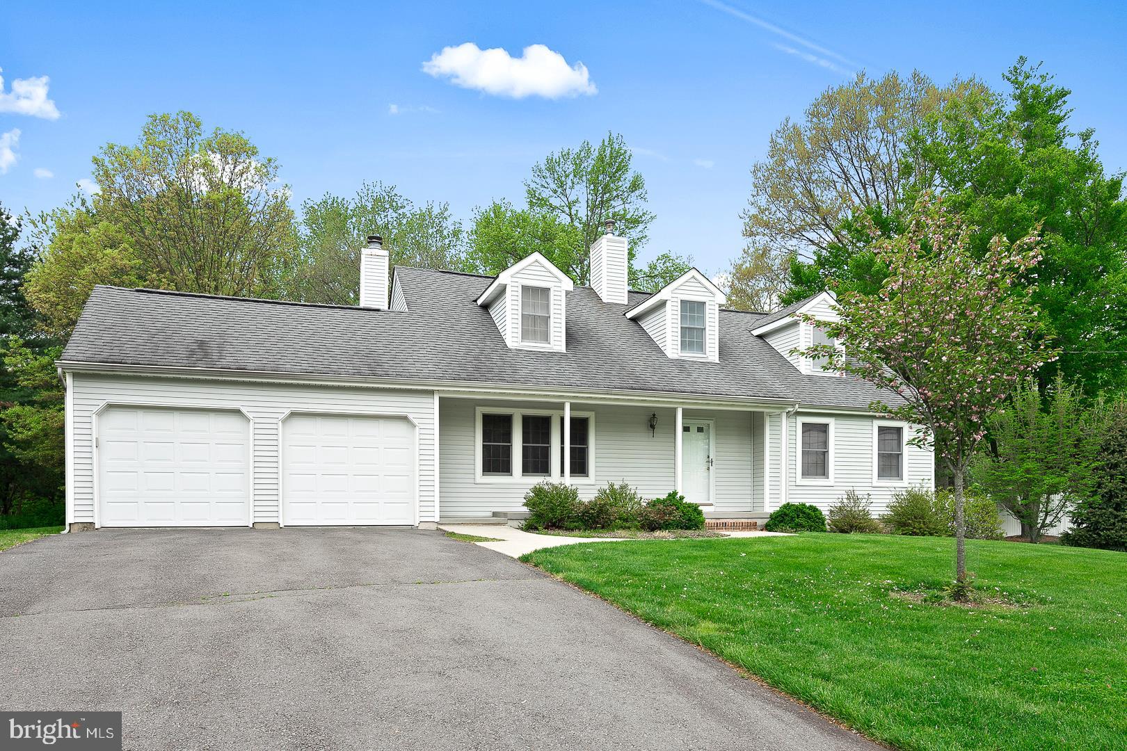 29 Penn Lyle Road Princeton Junction, NJ 08550 - Photo 2 of 21 Front exterior