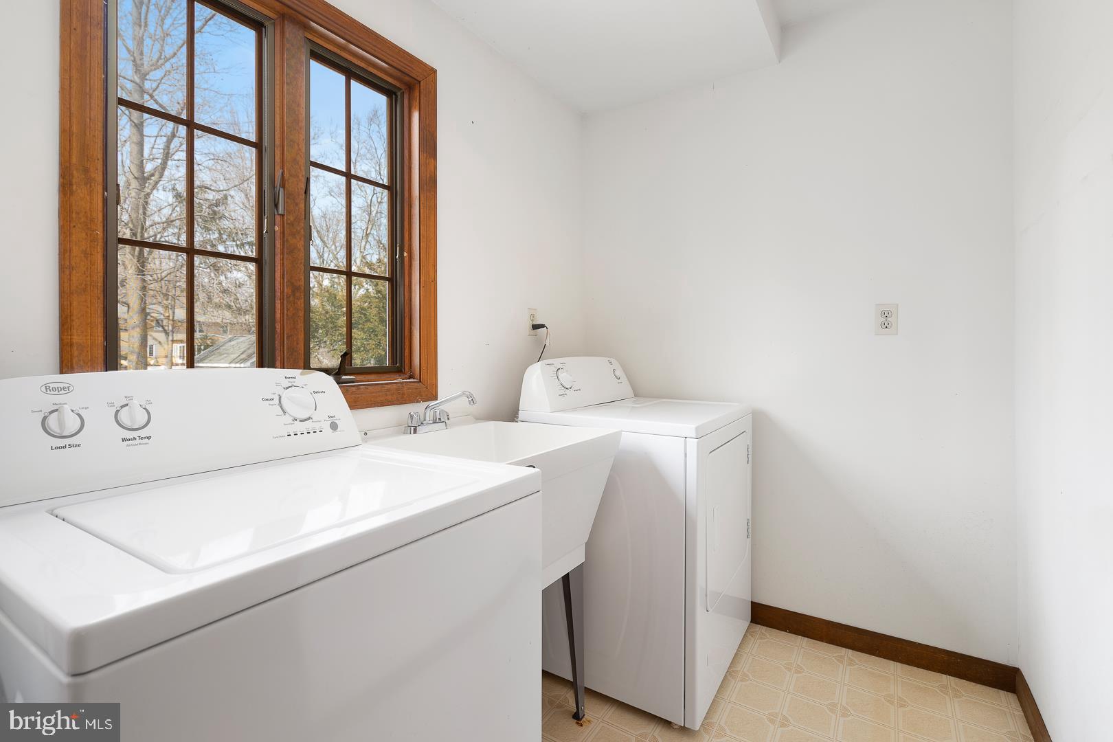 29 Penn Lyle Road Princeton Junction, NJ 08550 - Photo 18 of 21 First floor laundry room