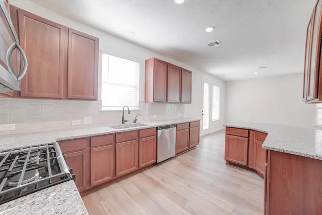 $2,100 | 9307 Central Place, Magnolia, TX 77354