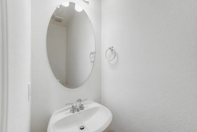 $2,100 | 9307 Central Place, Magnolia, TX 77354