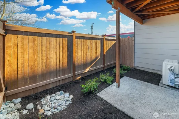 $3,200 | 16503 13th Avenue West, Unit B2, Lynnwood, WA 98037