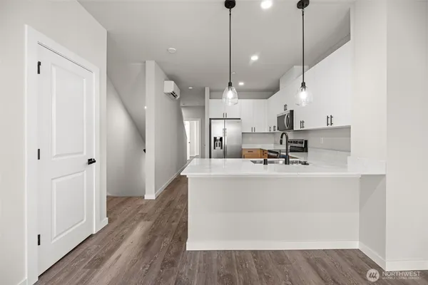 $3,200 | 16503 13th Avenue West, Unit B2, Lynnwood, WA 98037