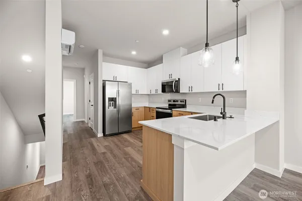 $3,200 | 16503 13th Avenue West, Unit B2, Lynnwood, WA 98037