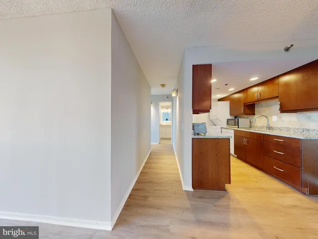 $2,000 | 5911 Edsall Road, Unit PH02, Alexandria, VA 22304