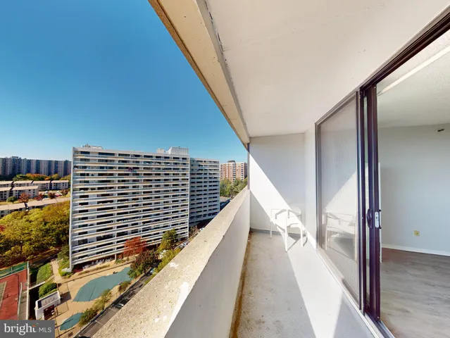 $2,000 | 5911 Edsall Road, Unit PH02, Alexandria, VA 22304