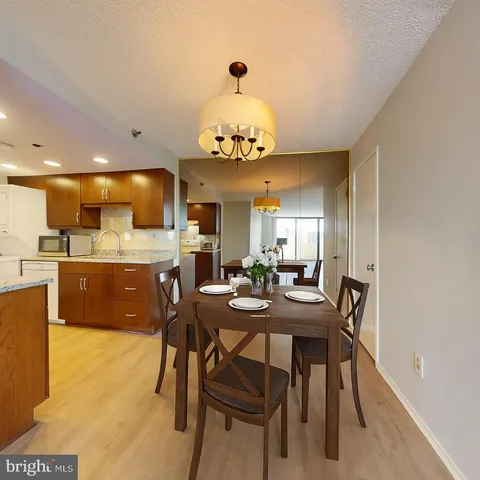 $2,000 | 5911 Edsall Road, Unit PH02, Alexandria, VA 22304