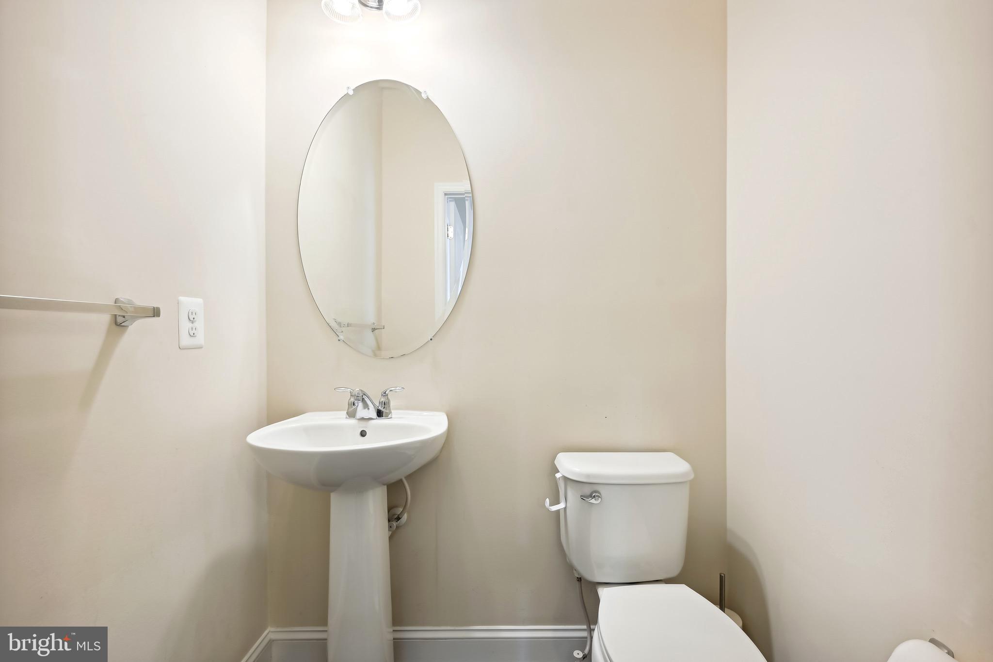 6039 Maple Hill Road Ellicott City, MD 21043 - Photo 11 of 50 Gallery Image 11