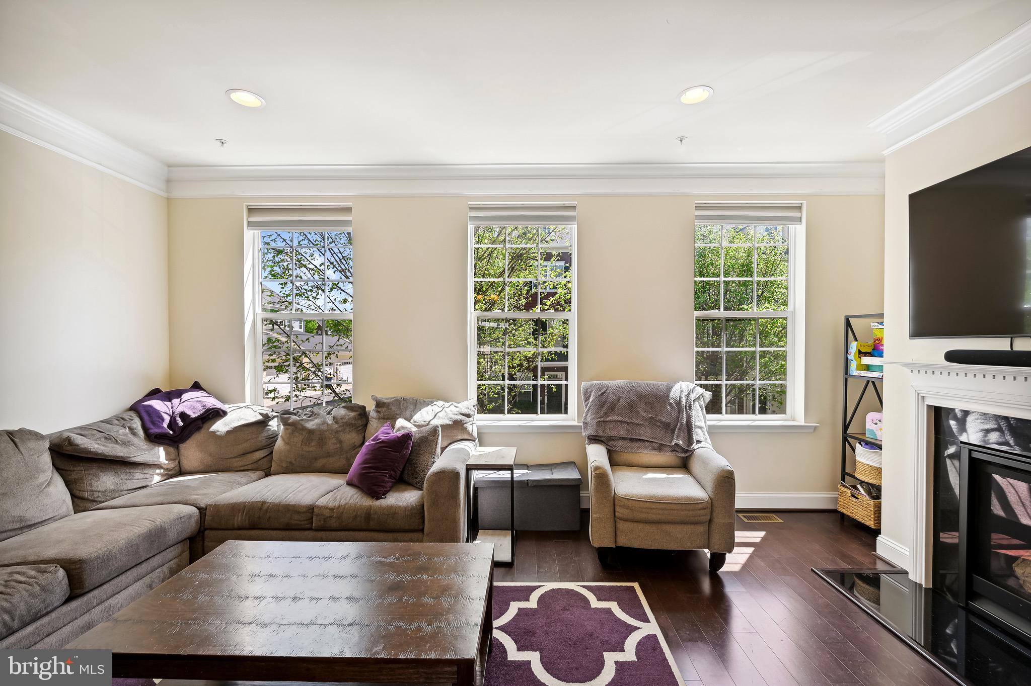 6039 Maple Hill Road Ellicott City, MD 21043 - Photo 9 of 50 Gallery Image 9