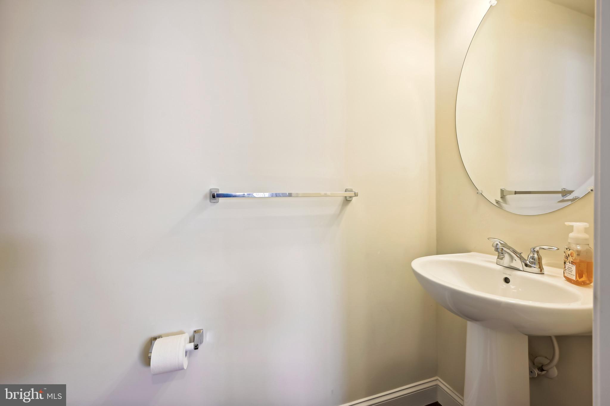 6039 Maple Hill Road Ellicott City, MD 21043 - Photo 10 of 50 Gallery Image 10
