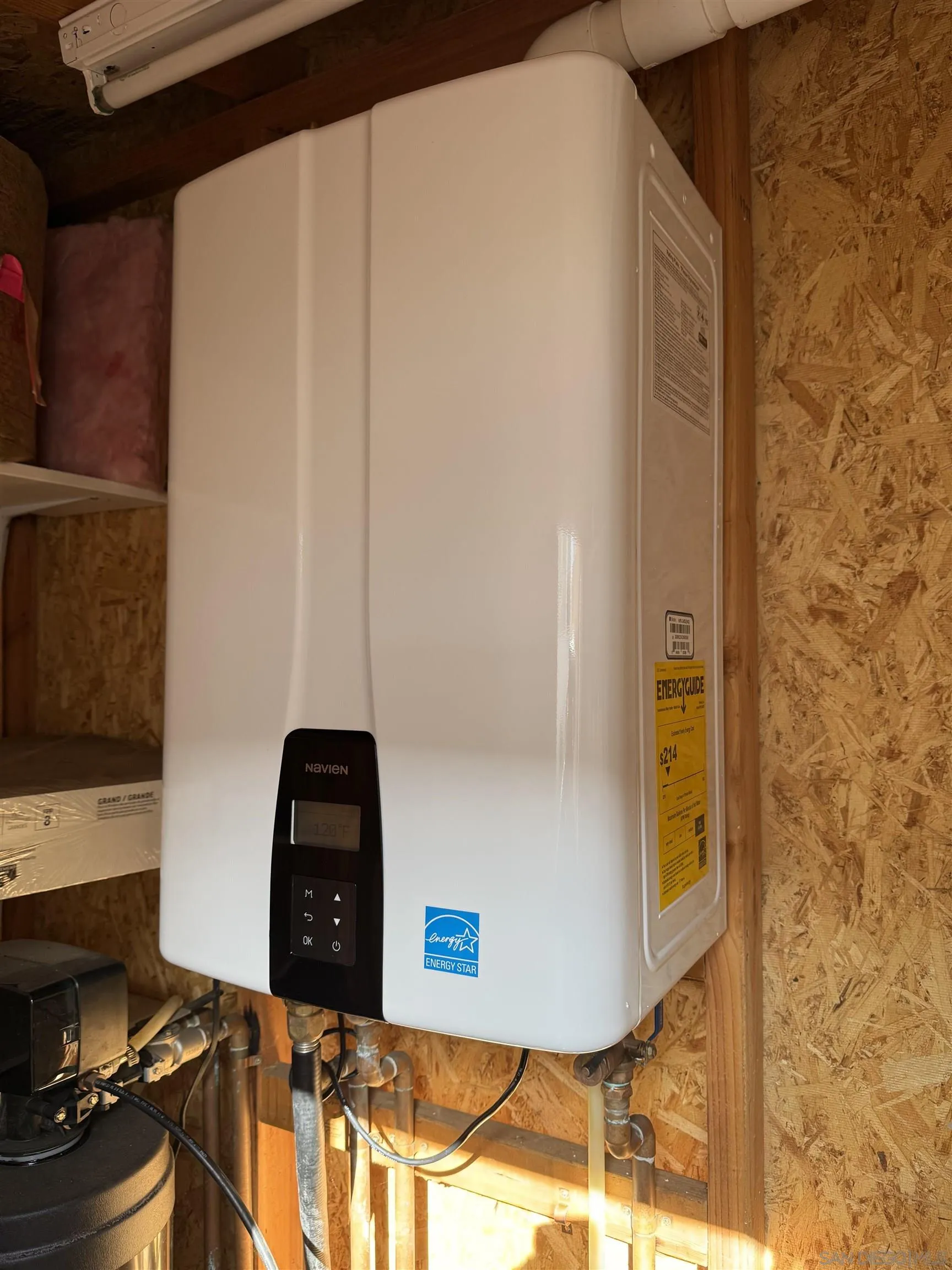 7467 Mission Gorge Road, Unit SPC 19 Santee, CA 92071 - Photo 15 of 20 a bathroom with a sink