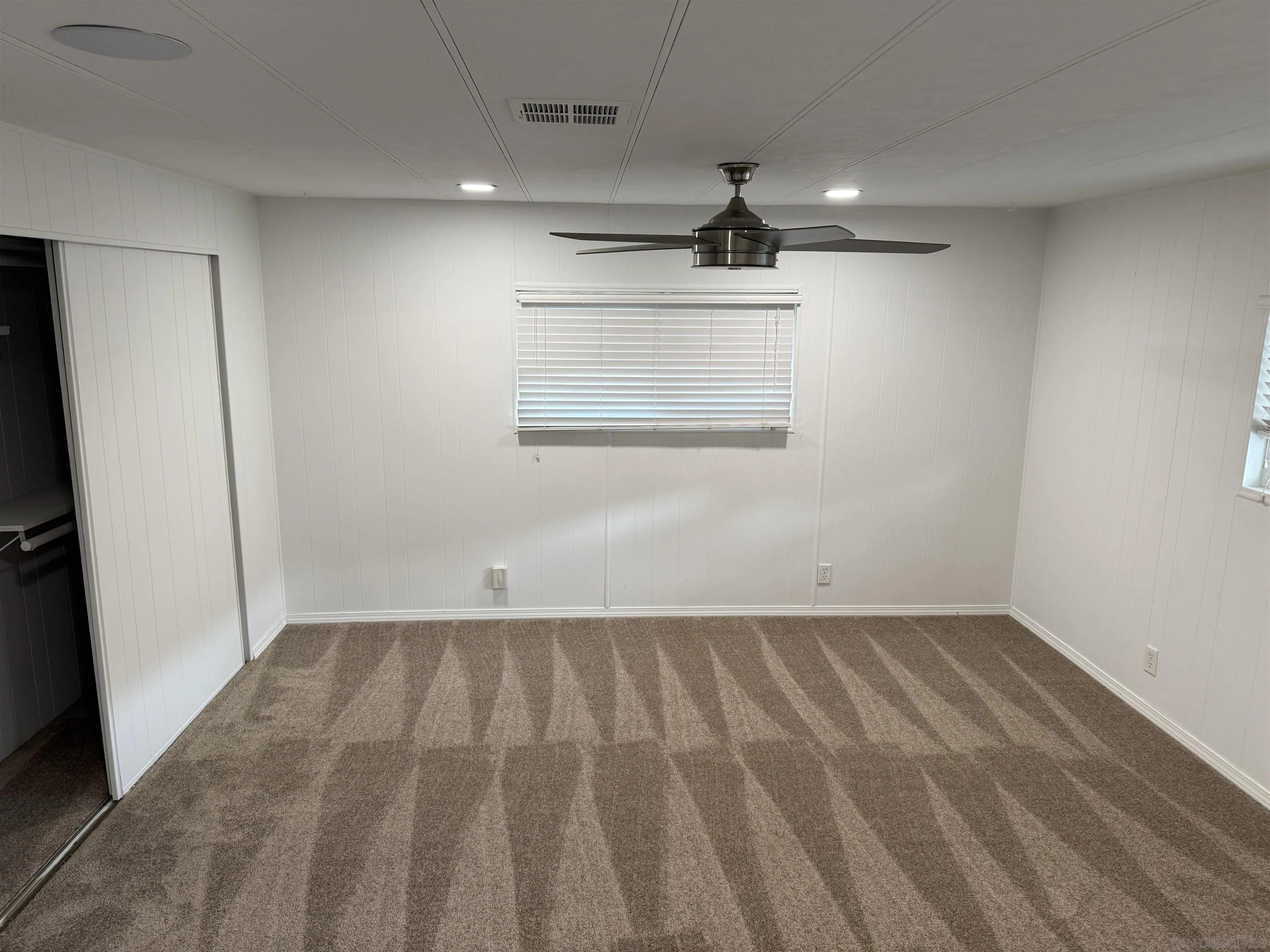 7467 Mission Gorge Road, Unit SPC 19 Santee, CA 92071 - Photo 9 of 20 a view of room and window