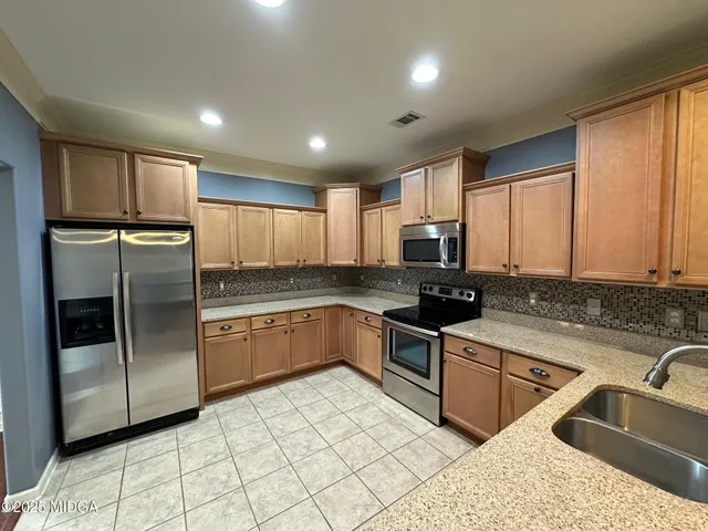 $409,900 | 510 Cheshire Drive, Warner Robins, GA 31088