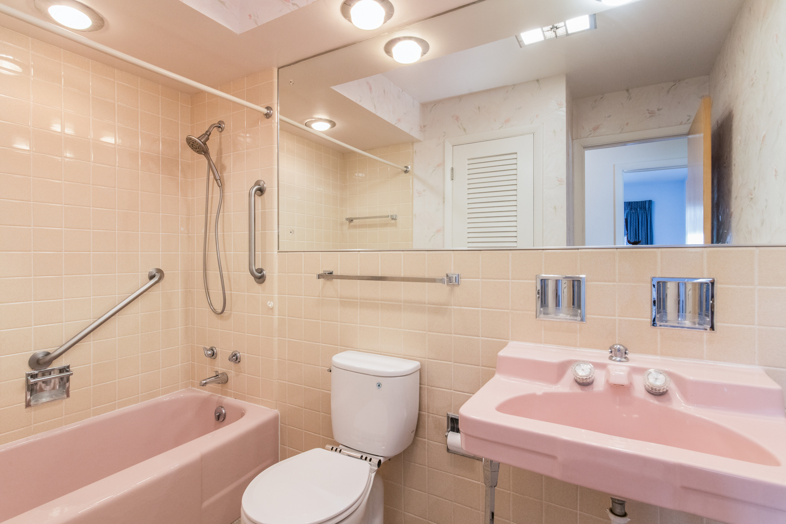 929 Wilkinson Parkway Park Ridge, IL 60068 - Photo 19 of 33 Gallery Image 19
