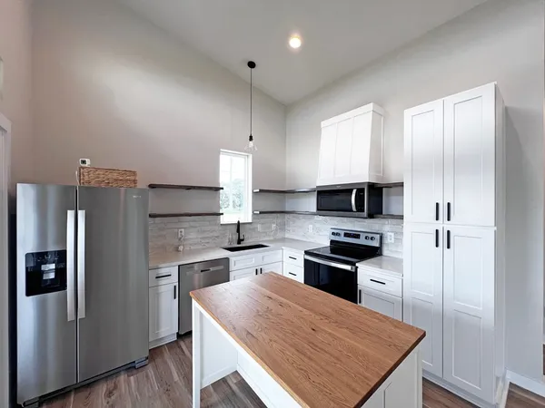 $1,750 | 106 Landry Circle, Rockport, TX 78382