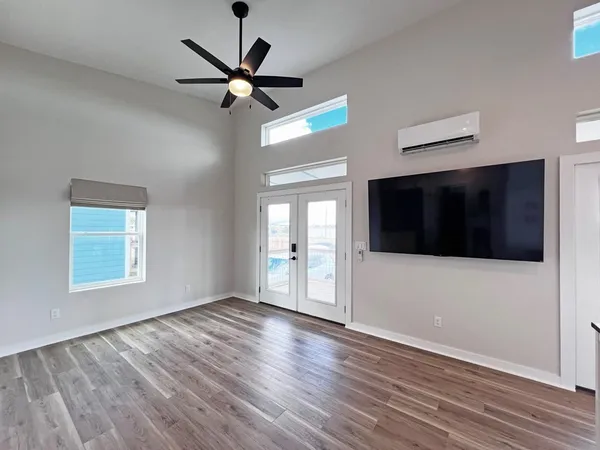 $1,750 | 106 Landry Circle, Rockport, TX 78382