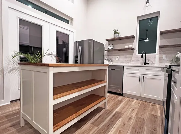 $1,750 | 106 Landry Circle, Rockport, TX 78382