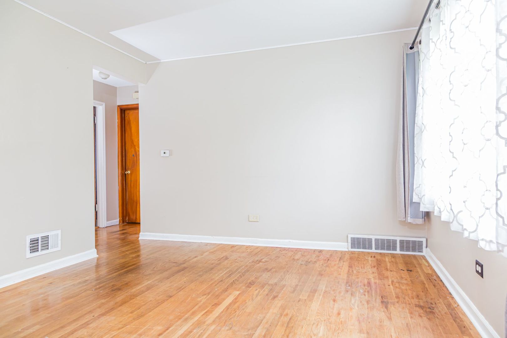 204 North Elroy Avenue Bartlett, IL 60103 - Photo 6 of 12