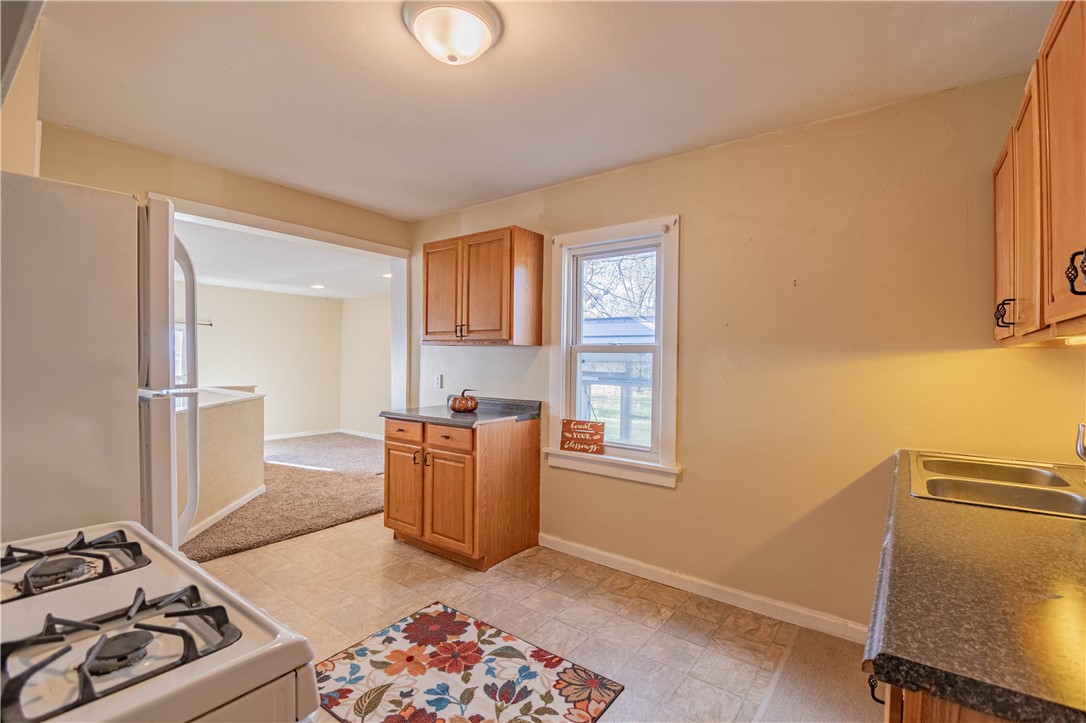 669 North Carolina Avenue Decatur, IL 62522 - Photo 4 of 18