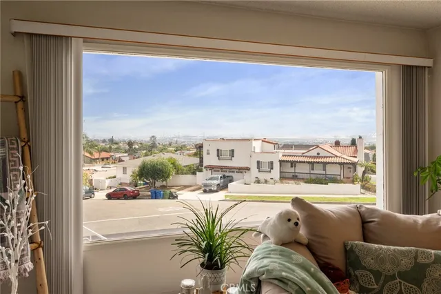 $950,000 | 1467 Le Grande Terrace, San Pedro, CA 90732