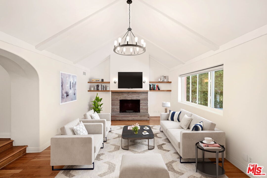 362 North Kings Road Los Angeles, CA 90048 - Photo 1 of 15 Gallery Image 1