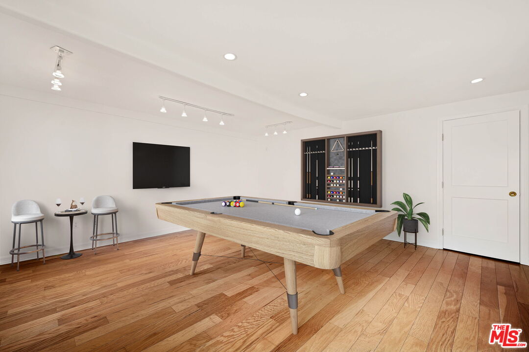 362 North Kings Road Los Angeles, CA 90048 - Photo 9 of 15 Gallery Image 9
