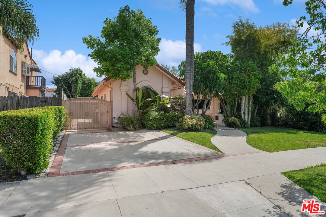 362 North Kings Road Los Angeles, CA 90048 - Photo 10 of 15 Gallery Image 10