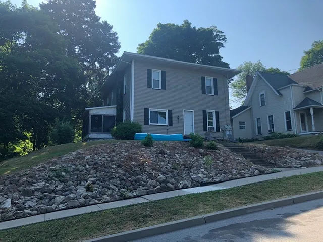 $995 | 21 Spring Street, Livonia, NY 14487