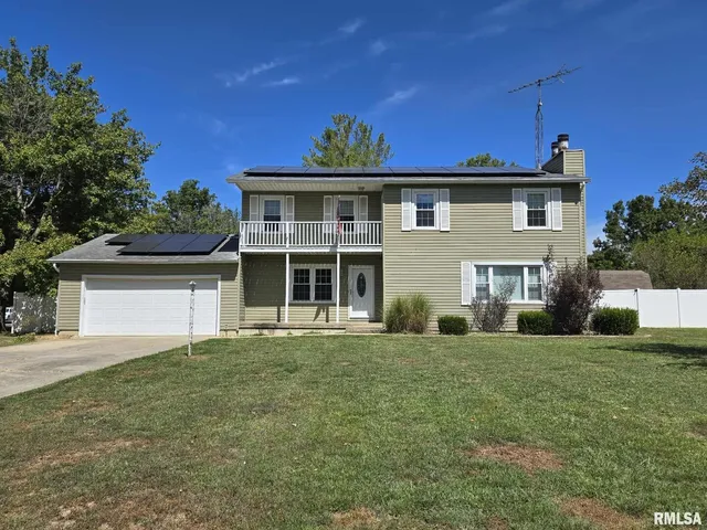 $230,000 | 108 Mockingbird Lane, Woodlawn, IL 62898