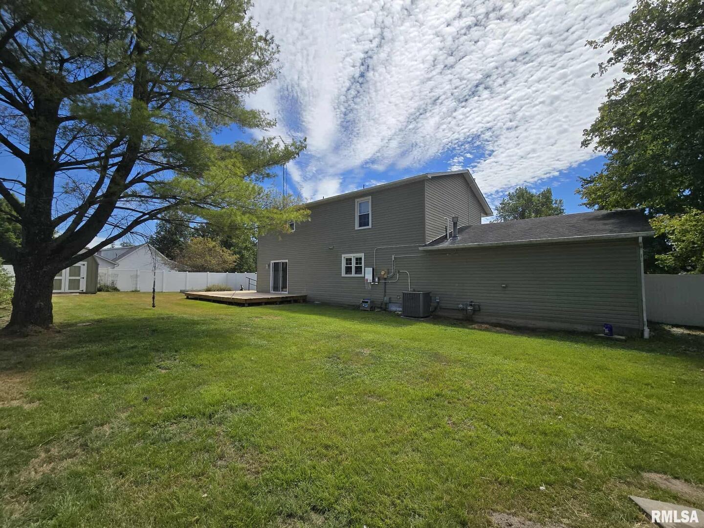 108 Mockingbird Lane Woodlawn, IL 62898 - Photo 13 of 59 a view of a back yard
