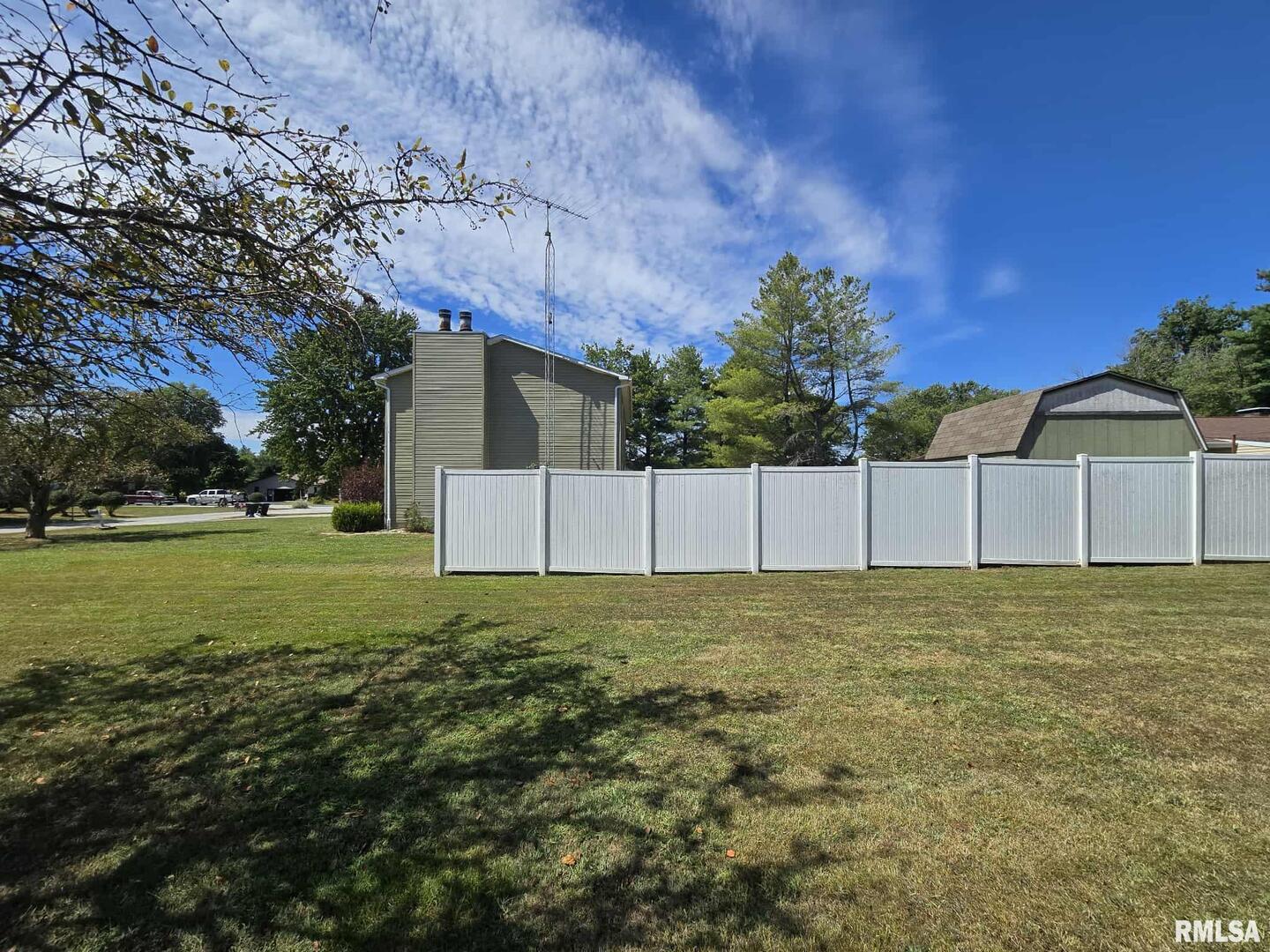 108 Mockingbird Lane Woodlawn, IL 62898 - Photo 16 of 59 a view of outdoor space and yard