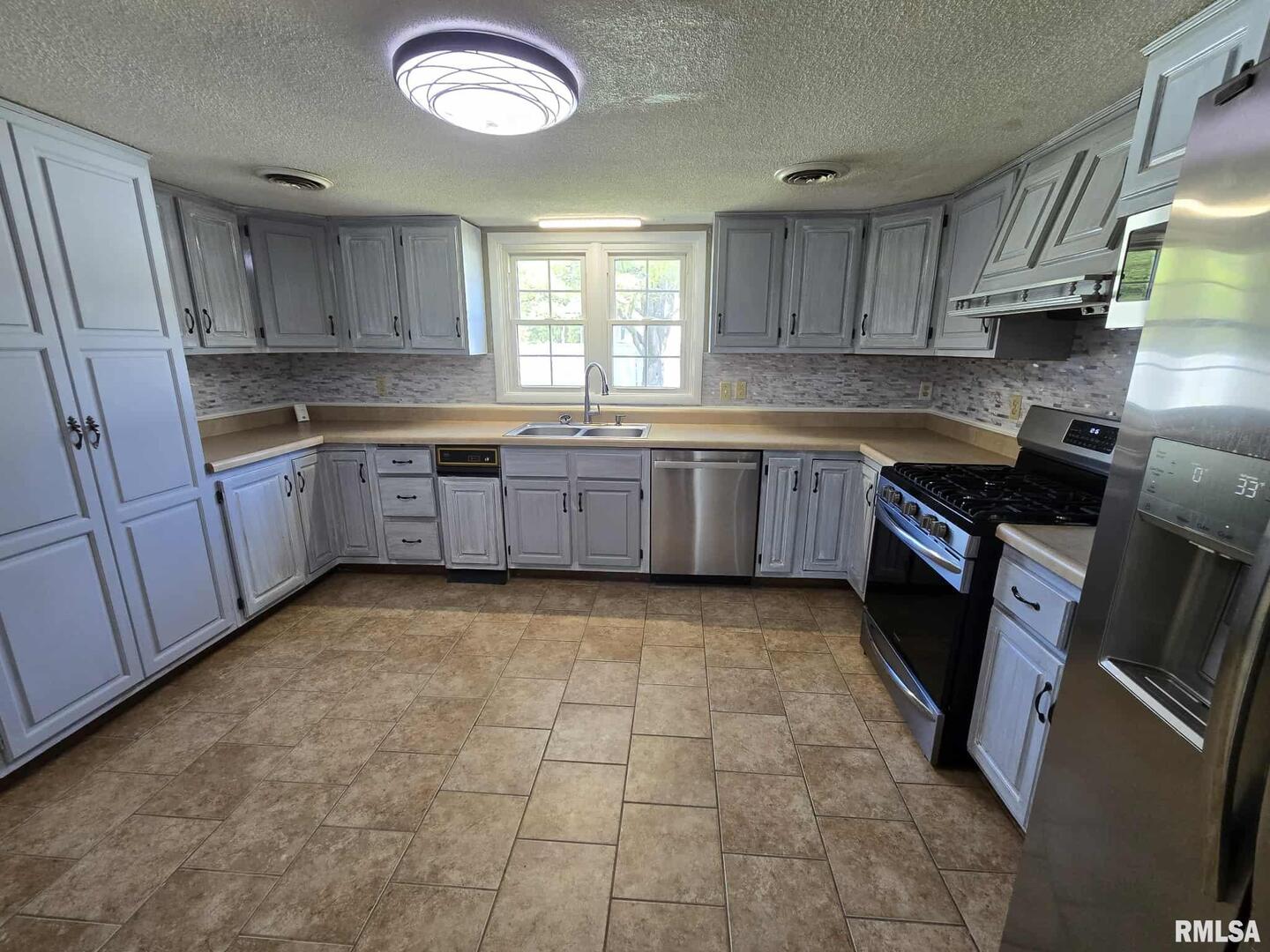 108 Mockingbird Lane Woodlawn, IL 62898 - Photo 33 of 59