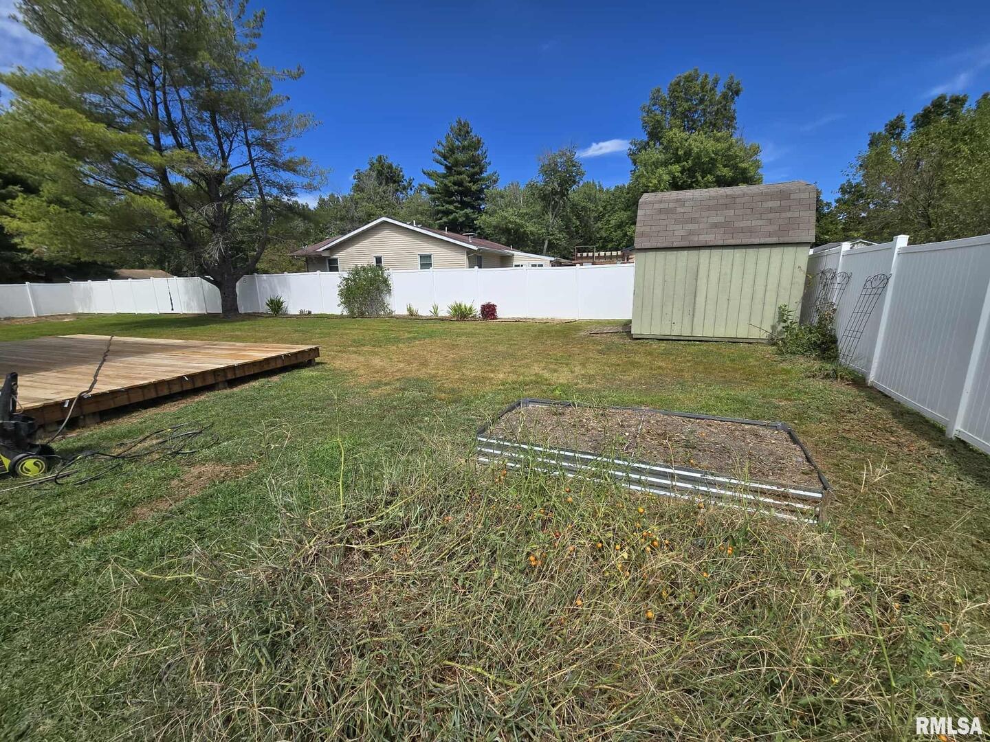 108 Mockingbird Lane Woodlawn, IL 62898 - Photo 8 of 59 a view of backyard with green space