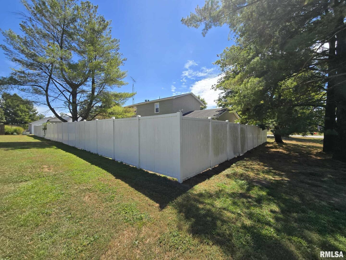 108 Mockingbird Lane Woodlawn, IL 62898 - Photo 10 of 59