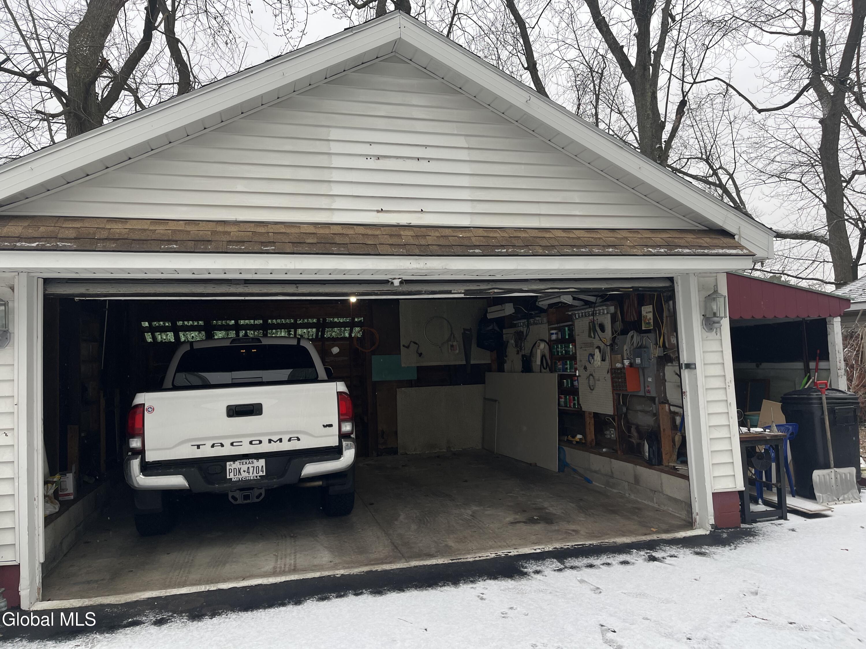 1410 Stanford Street, Unit A Schenectady, NY 12308 - Photo 11 of 11 IMG_1853