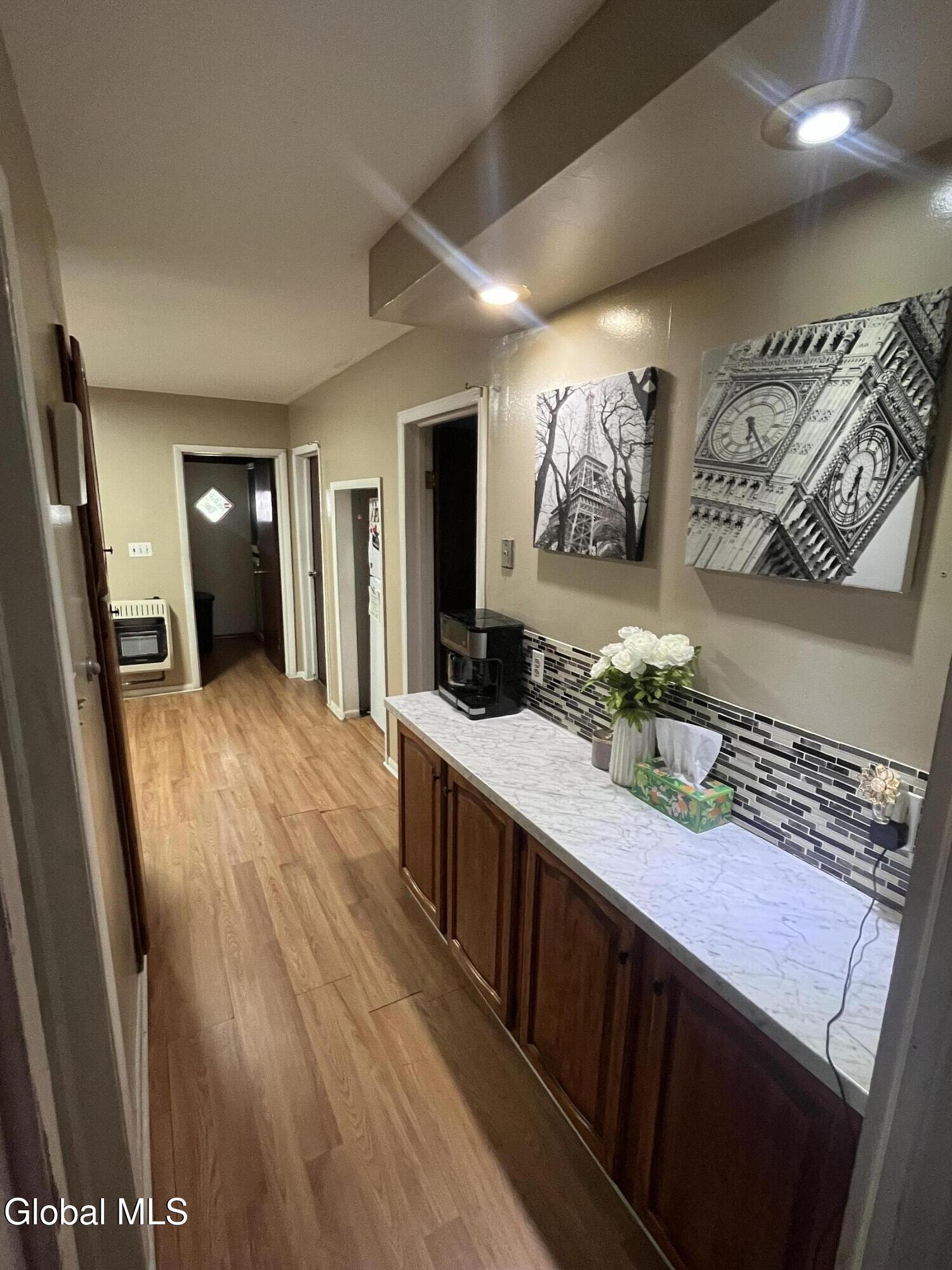 1410 Stanford Street, Unit A Schenectady, NY 12308 - Photo 5 of 11 IMG_5694