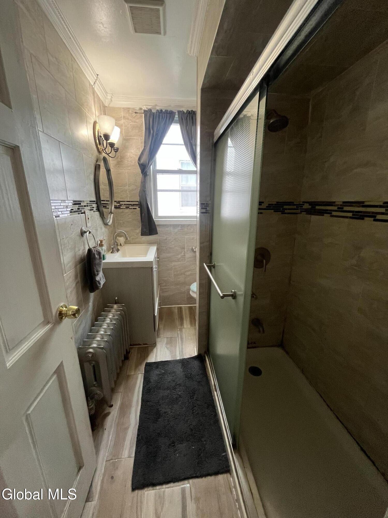 1410 Stanford Street, Unit A Schenectady, NY 12308 - Photo 10 of 11 IMG_5690