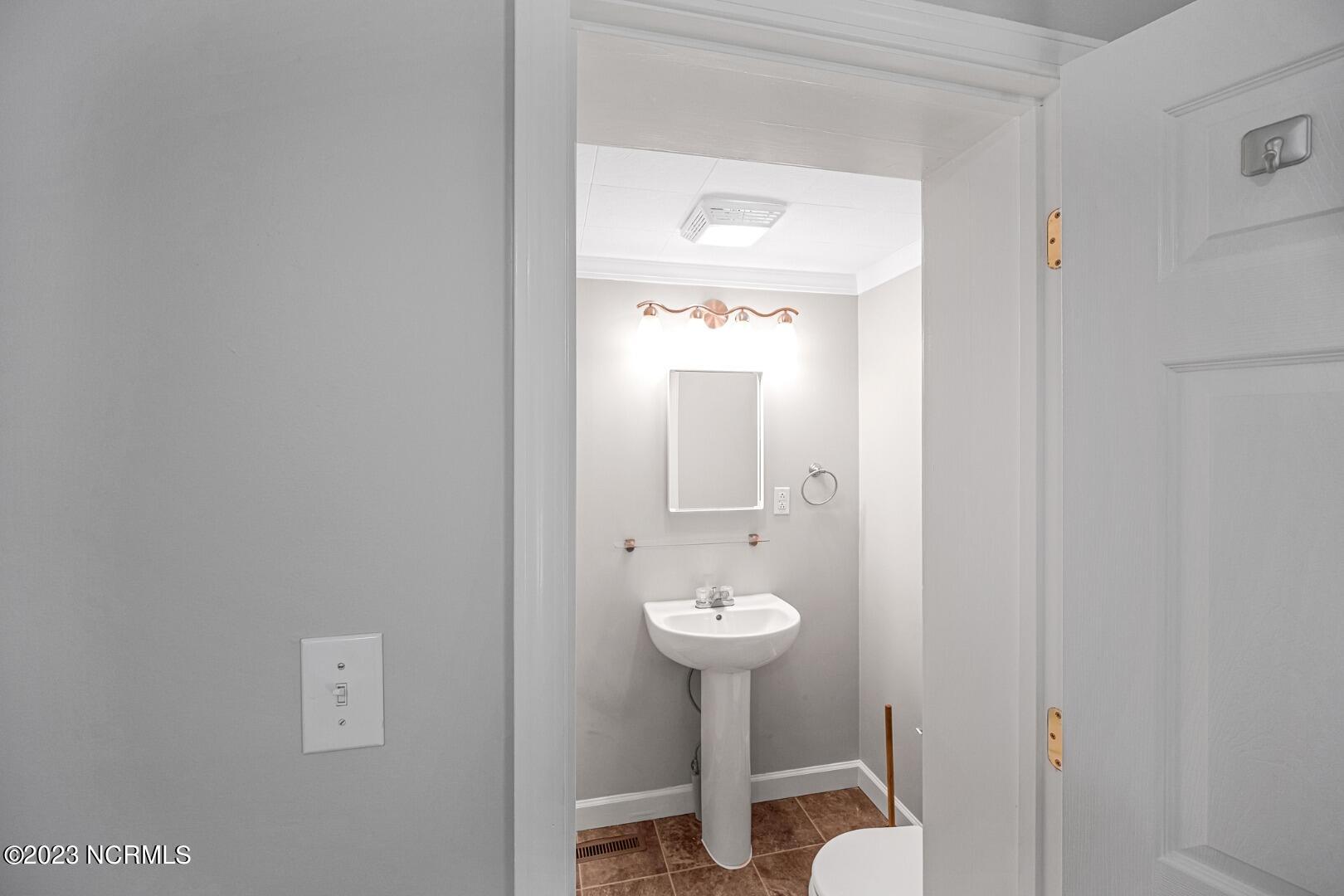 107 Cedar Street Colerain, NC 27924 - Photo 20 of 34 XH2W0814 Kevin Newell