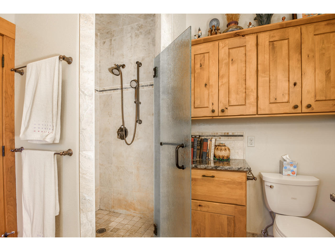 762 Geenen Road Cocolalla, ID 83813 - Photo 18 of 42 23-Master Bathroom