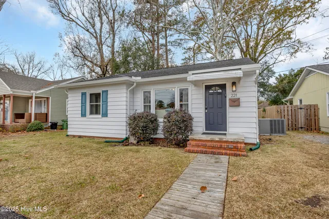 $334,000 | 221 North 26th Street, Wilmington, NC 28405