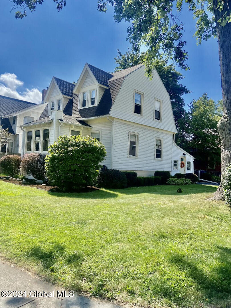 84 Whitehall Road Albany, NY 12209 - Photo 2 of 24 84WhitehallRd_48810_2