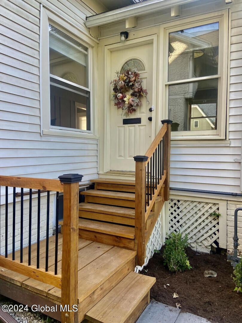 84 Whitehall Road Albany, NY 12209 - Photo 3 of 24 84WhitehallRd_48810_3